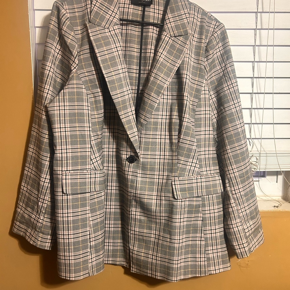 Plaid Blazer with Button Closure